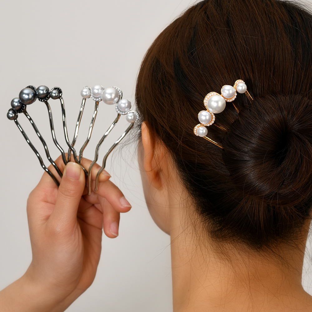Women'S Accessories List - A U-shaped fixed hairpin for a